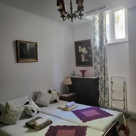 Séjour chez l'habitant Lousa *