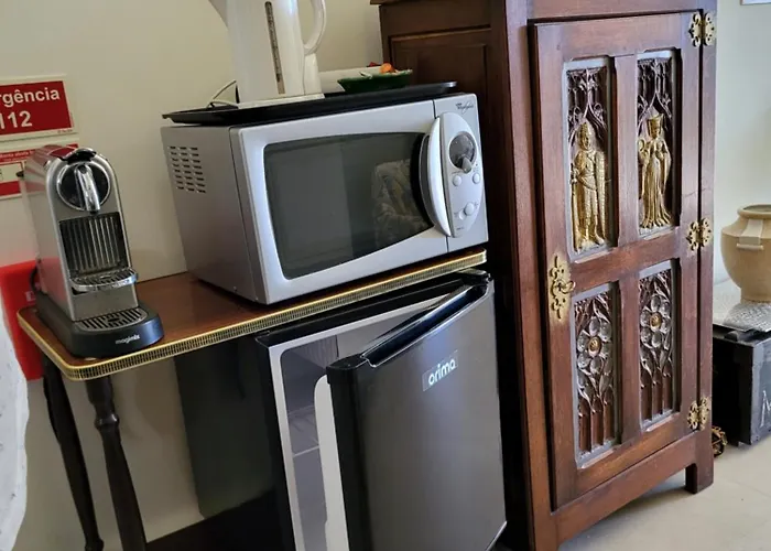 Lousa Δωμάτια σε οικογενειακή κατοικία Σίντρα